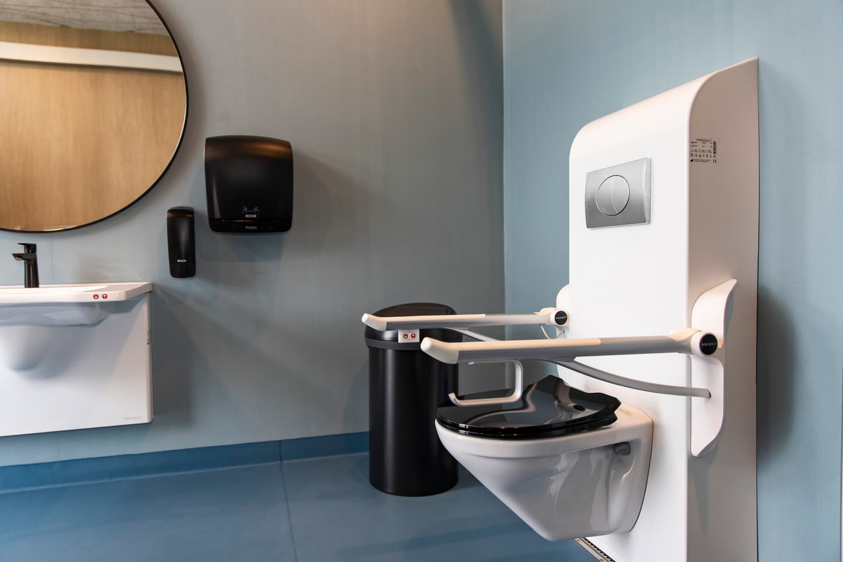 Højdejusterbart toilet