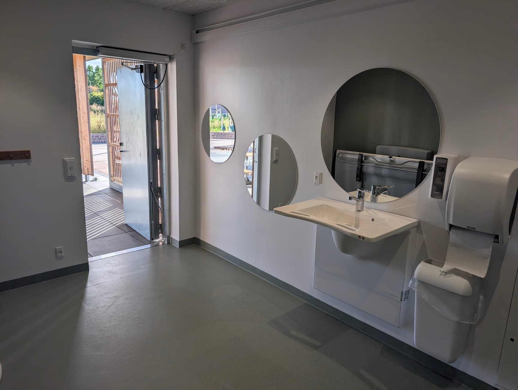 changing place pressalit